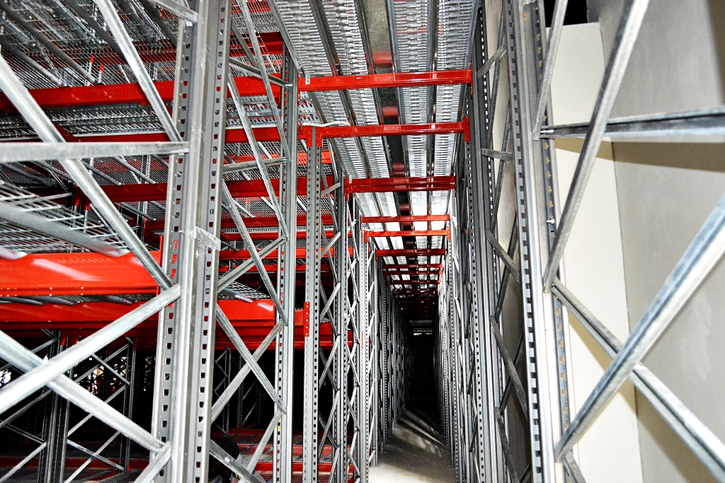 Catwalk / Pick Face Racking thumbnail 5