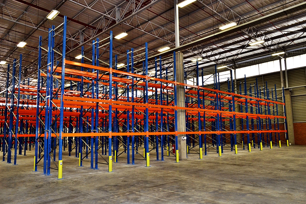 Selective Pallet Racking thumbnail 2